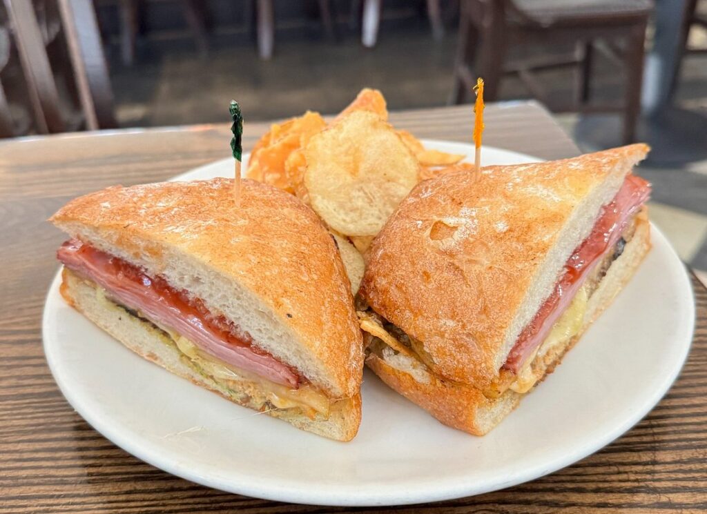 Kansas City Downtown Food Tour with 5 Local Tastings